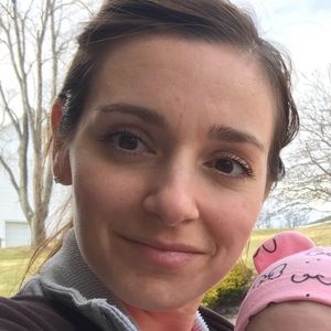 Meet your Posher, Larissa